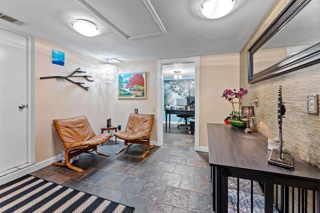 6429 N GOMEZ AVENUE, Tampa, FL 33614