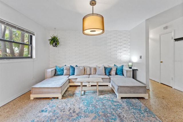 6429 N GOMEZ AVENUE, Tampa, FL 33614