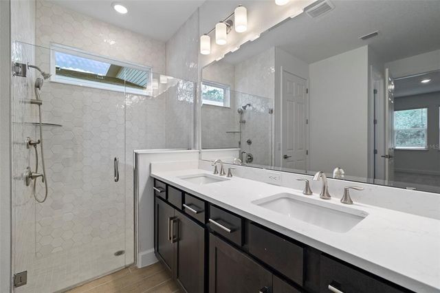 8013 COLBY CIRCLE, Orlando, FL 32817