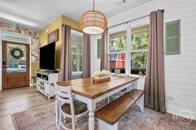2217 E 59th Street, Savannah, GA 31404