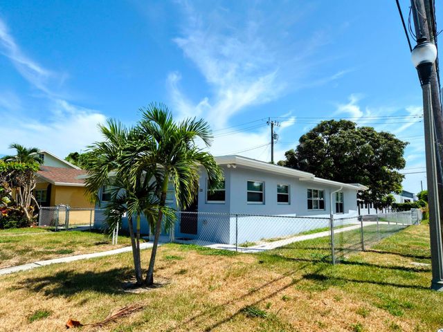 628 Monroe Drive Front, West Palm Beach, FL 33405