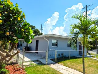 628 Monroe Drive Front, West Palm Beach, FL 33405
