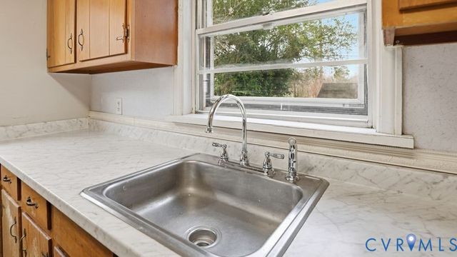 2424 Alycia Ave, Henrico, VA 23228