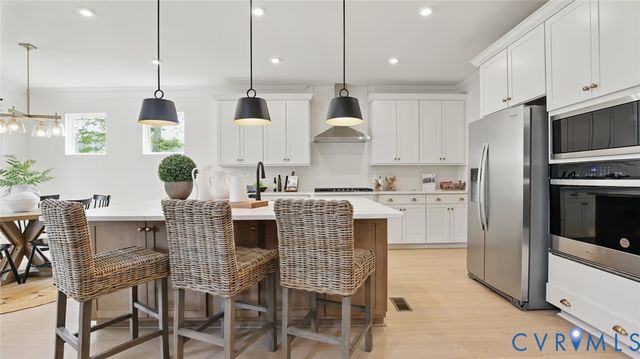 8481 Roden Dr, Mechanicsville, VA 23111