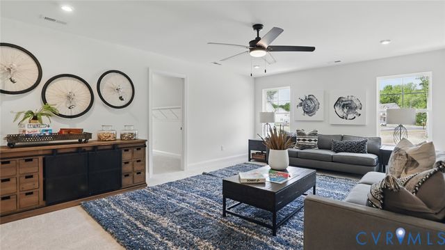 8481 Roden Dr, Mechanicsville, VA 23111