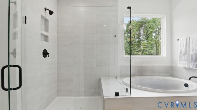 8481 Roden Dr, Mechanicsville, VA 23111