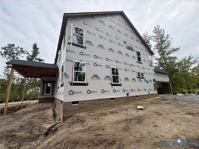 8481 Roden Dr, Mechanicsville, VA 23111