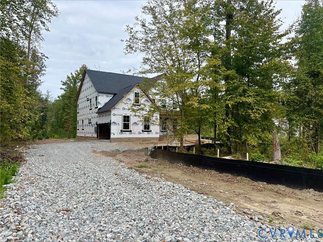 8481 Roden Dr, Mechanicsville, VA 23111