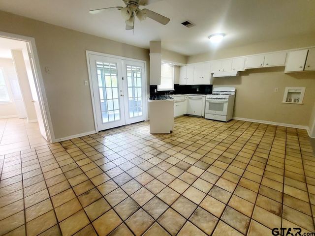 3105 Faith LN, Tyler, TX 75701
