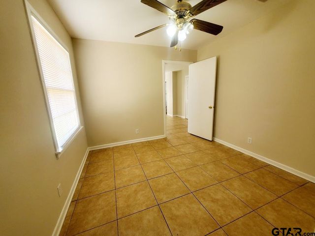 3105 Faith LN, Tyler, TX 75701