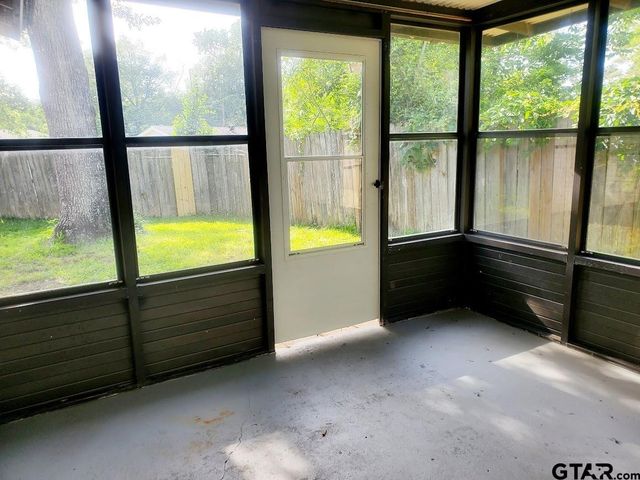 3105 Faith LN, Tyler, TX 75701