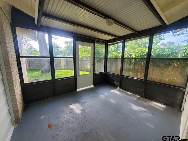 3105 Faith LN, Tyler, TX 75701
