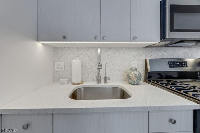 755 Anderson Ave, Cliffside Park Boro, NJ 07010