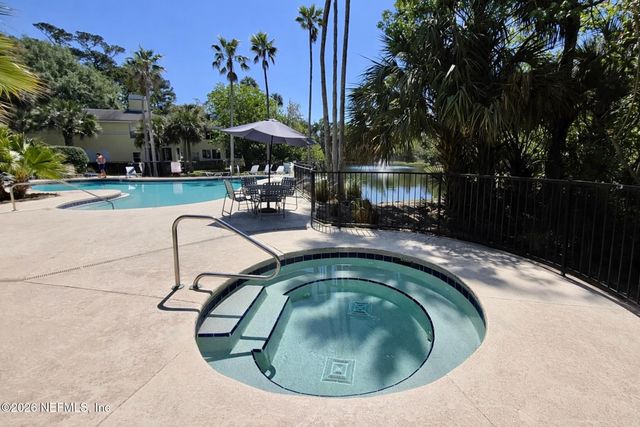 1800 THE GREENS Way 1509, Jacksonville Beach, FL 32250