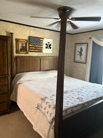 66 Garden Drive, Flat Lick, KY 40935