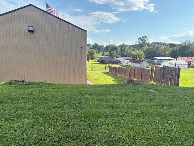 66 Garden Drive, Flat Lick, KY 40935