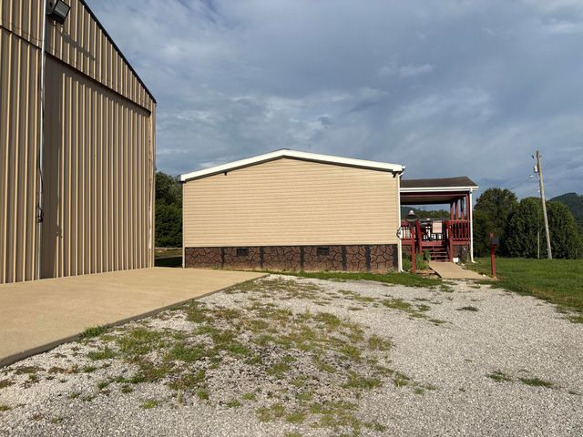 66 Garden Drive, Flat Lick, KY 40935