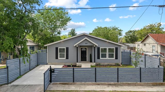 2614 W Poplar, San Antonio, TX 78207