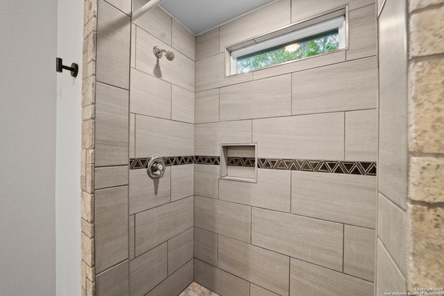 2614 W Poplar, San Antonio, TX 78207