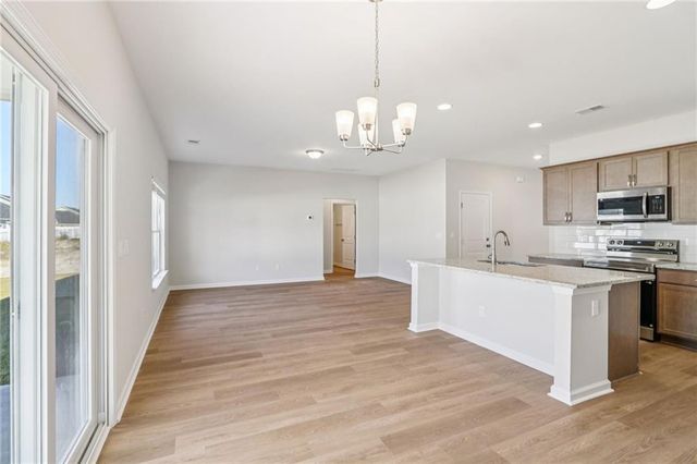 37 Nautilus Avenue, Brunswick, GA 31525