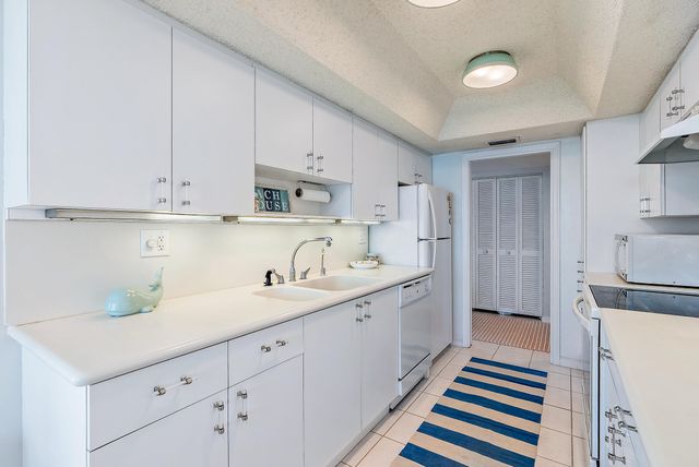 5480 N Ocean Drive A5b, Singer Island, FL 33404