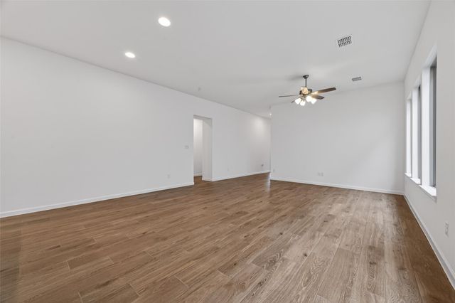 5015 Bowen Prairie Drive, Rosenberg, TX 77471