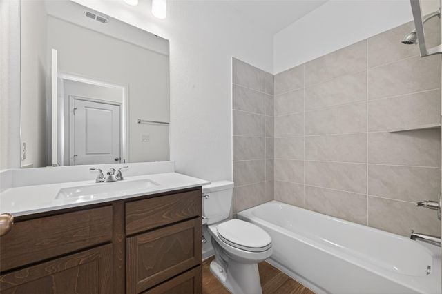 5015 Bowen Prairie Drive, Rosenberg, TX 77471