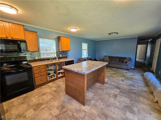 12048 Nicki Lane, Chardon, OH 44024