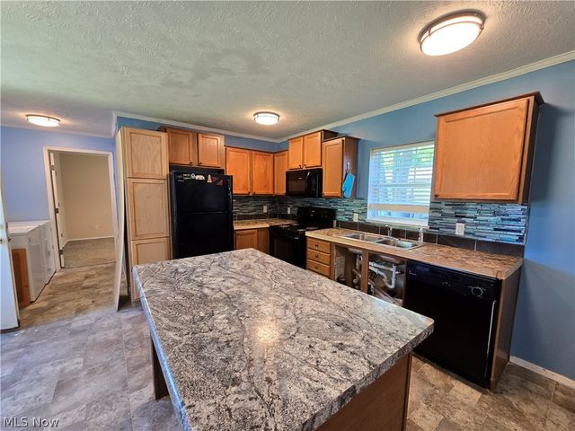 12048 Nicki Lane, Chardon, OH 44024