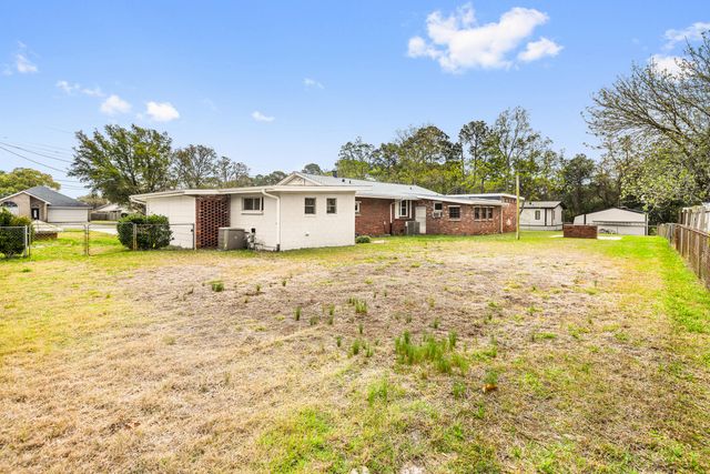 118 Palmetto Avenue, Mary Esther, FL 32569