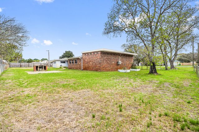 118 Palmetto Avenue, Mary Esther, FL 32569