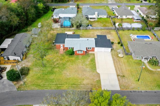 118 Palmetto Avenue, Mary Esther, FL 32569