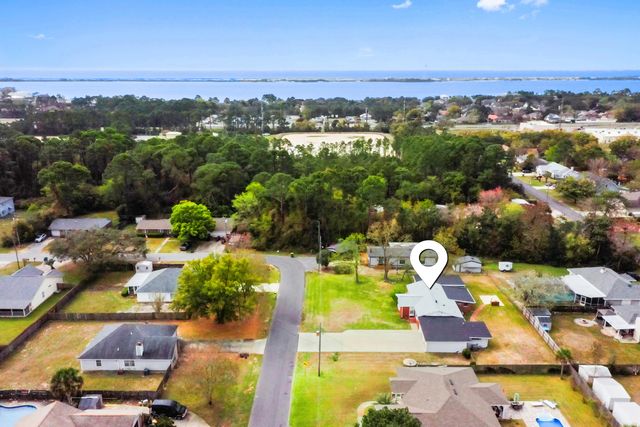 118 Palmetto Avenue, Mary Esther, FL 32569