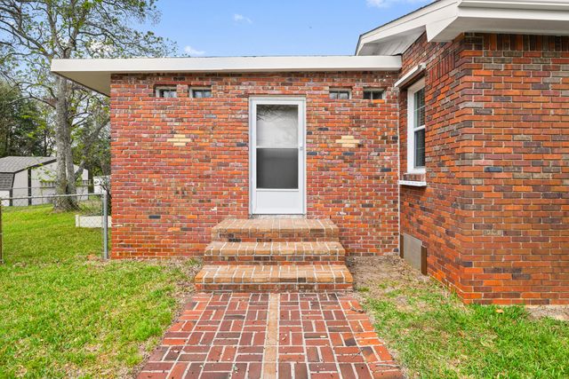 118 Palmetto Avenue, Mary Esther, FL 32569