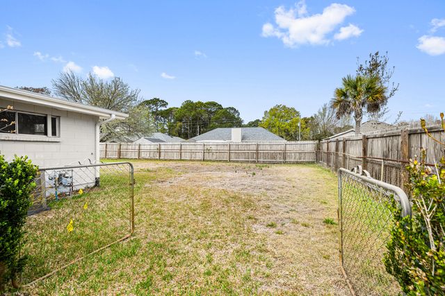 118 Palmetto Avenue, Mary Esther, FL 32569