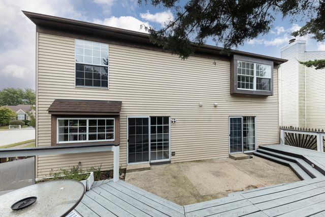 3242 Gresham Lane E Lane, Aurora, IL 60504