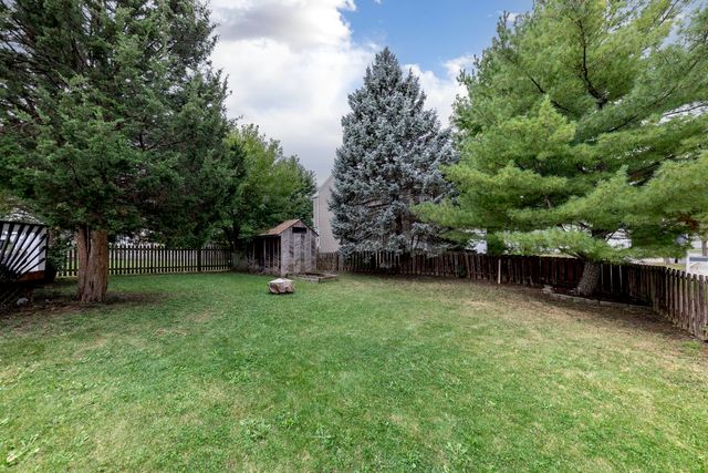 3242 Gresham Lane E Lane, Aurora, IL 60504