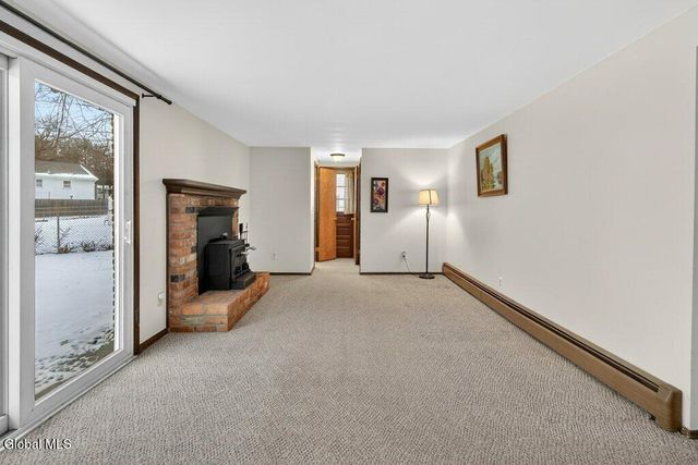 2 Dawn Drive, Colonie, NY 12205