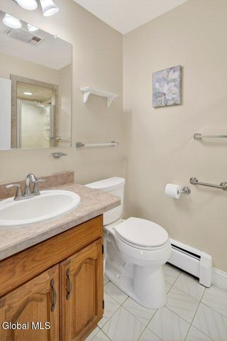 2 Dawn Drive, Colonie, NY 12205