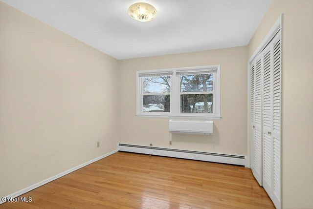 2 Dawn Drive, Colonie, NY 12205