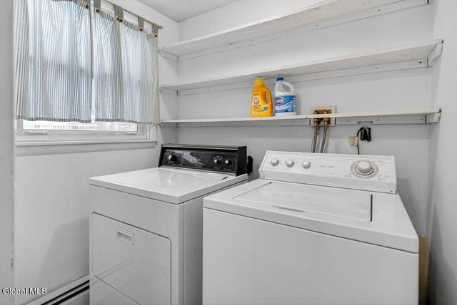 2 Dawn Drive, Colonie, NY 12205