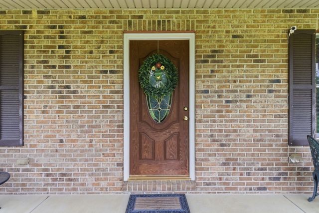 863 Mink Run Road, Frankfort, KY 40601