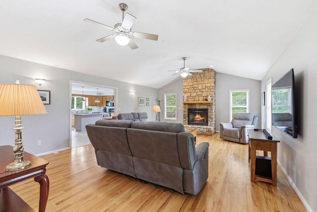 863 Mink Run Road, Frankfort, KY 40601