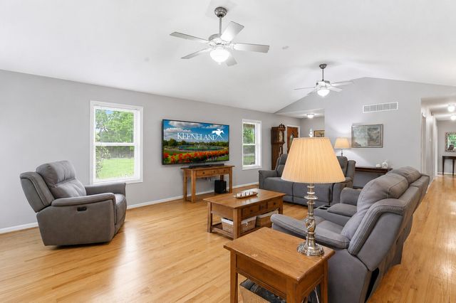 863 Mink Run Road, Frankfort, KY 40601