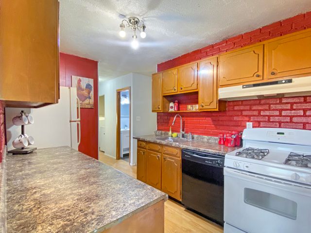 703 N Glenwood Avenue, Griffith, IN 46319