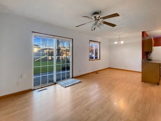 703 N Glenwood Avenue, Griffith, IN 46319