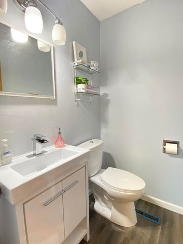 703 N Glenwood Avenue, Griffith, IN 46319