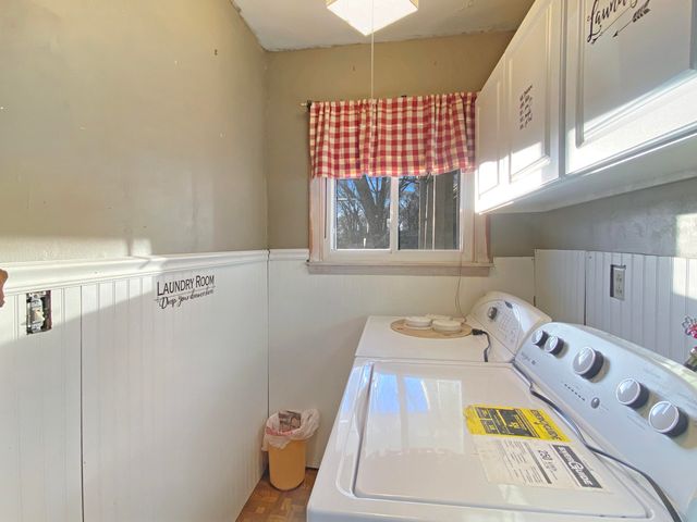 703 N Glenwood Avenue, Griffith, IN 46319