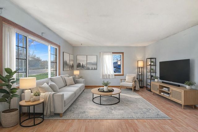 703 N Glenwood Avenue, Griffith, IN 46319