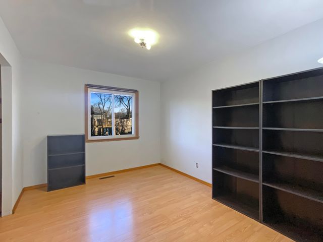 703 N Glenwood Avenue, Griffith, IN 46319